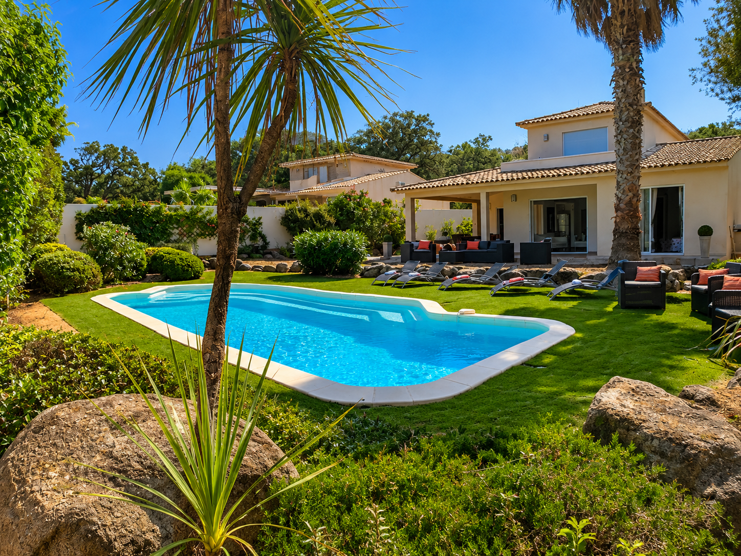 Villa Casamirafio piscine jardin